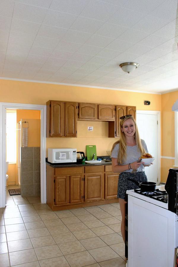 Providence Hostel & Guest House Екстер'єр фото