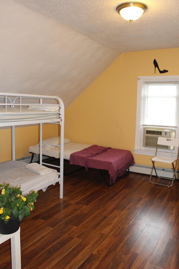 Providence Hostel & Guest House Екстер'єр фото